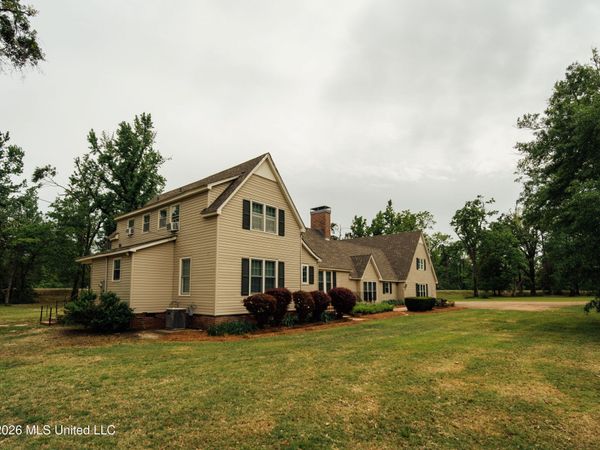 902 Mound Street, Belzoni, MS 39038