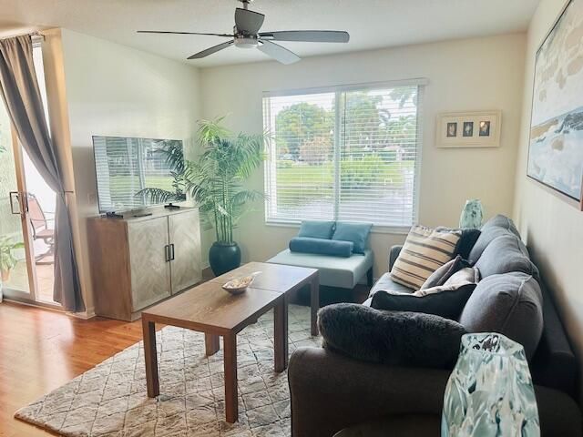 402 Villa Circle, Unit 402, Boynton Beach, FL 33435 Photo