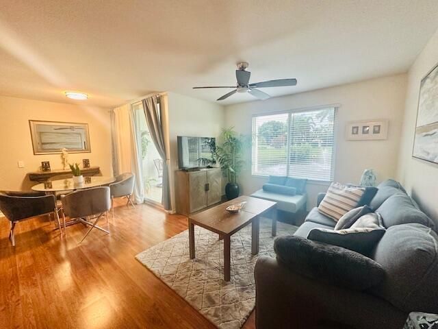 402 Villa Circle, Unit 402, Boynton Beach, FL 33435 Photo
