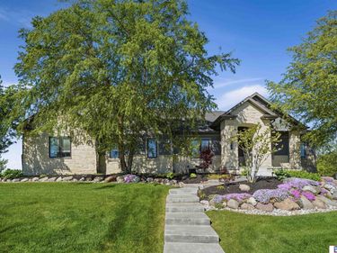 7211 Blanchard Boulevard, Lincoln, NE 68516