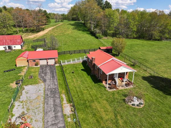 6338 Meadow Bridge Rd, Danese, WV 25831
