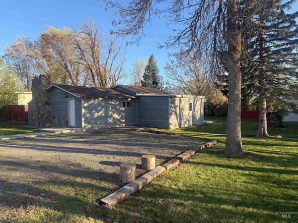 515 W C Street, Shoshone, ID 83352