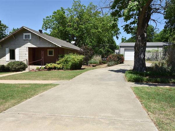 518 W Main Street, Maud, OK 74854