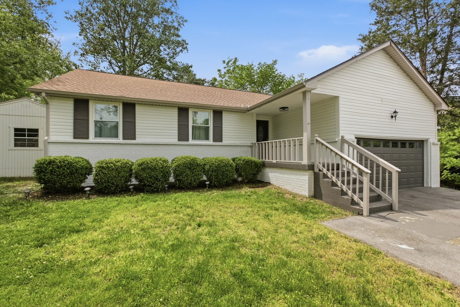 7012 Cotton Blossom Ln, Nashville, TN 37221 Main Photo