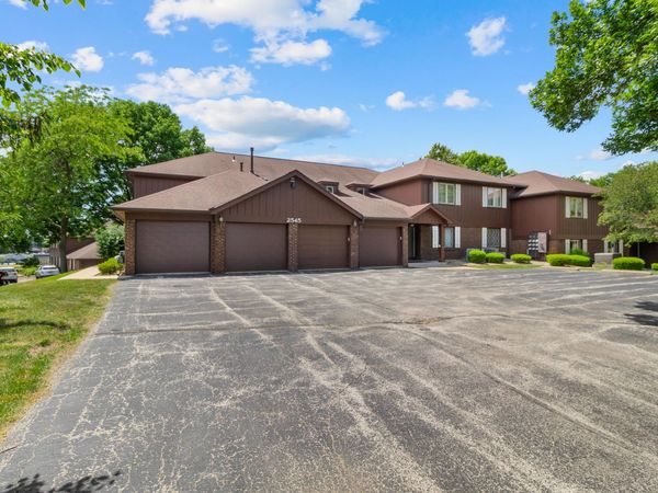 2545 E Lakeshore Drive, Unit A71, Crown Point, IN 46307