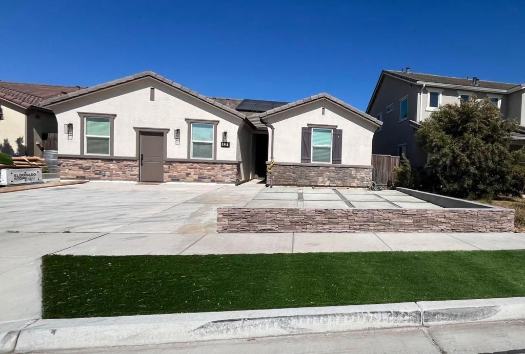 638 Luna Way, Soledad, CA 93960 Main Photo