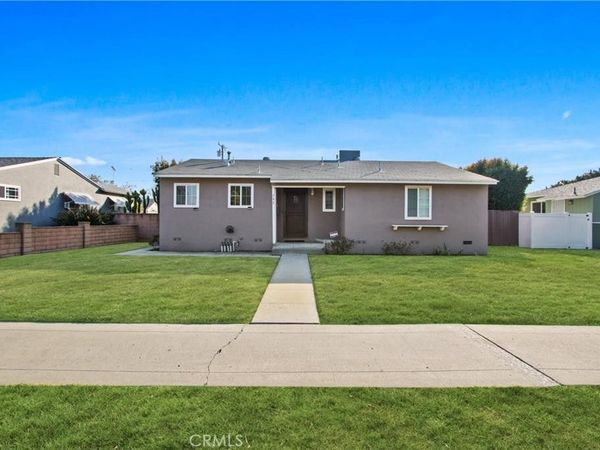 742 W Orangethorpe, Fullerton, CA 92832