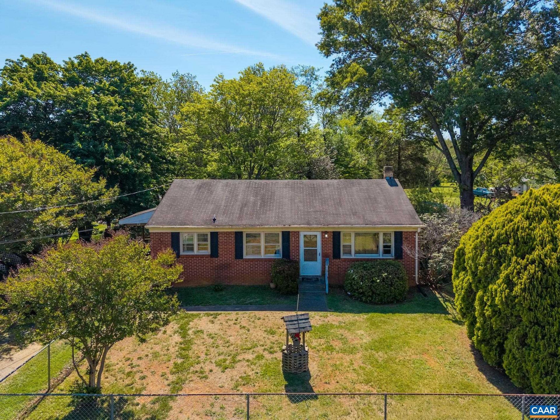 374 Locust Ln, Ruckersville, VA 22968 Main Photo