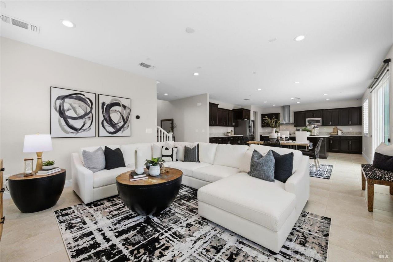 607 Snapdragon Street, Vacaville, CA 95687 Main Photo