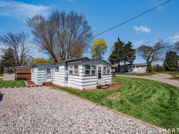 32 North, Madison, CT 06443