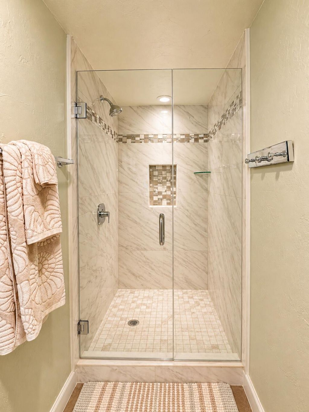 12 Colonial Club Drive, Unit 305, Boynton Beach, FL 33435 Photo