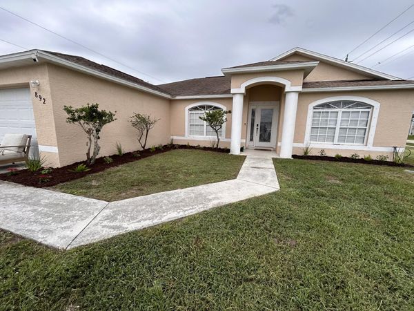 892 SW Duncan Terrace, Port St. Lucie, FL 34953