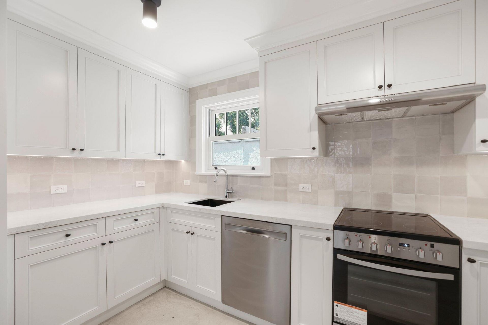429 30th Street, West Palm Beach, FL 33407 Photo