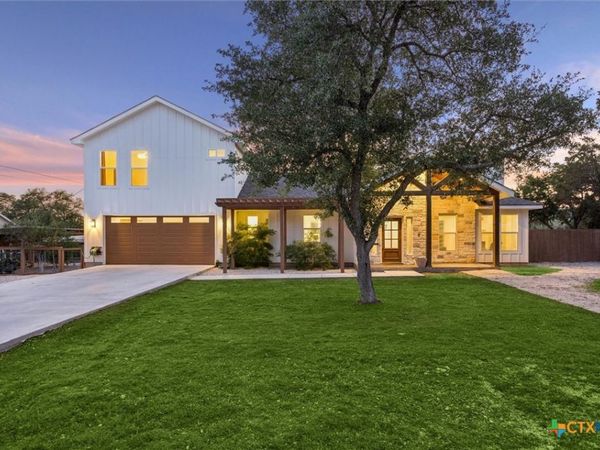 1420 Persimmon Pass , Fischer, TX 78623