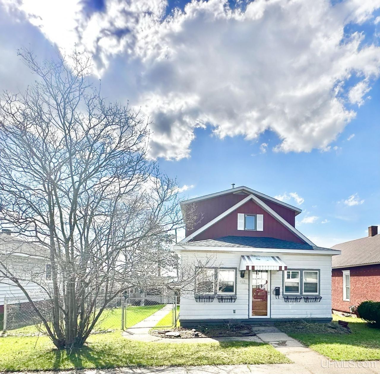717 Section Street, Norway, MI 49870 Main Photo