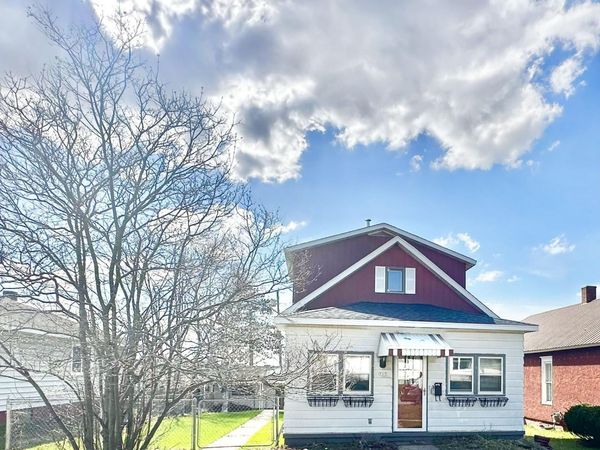 717 Section Street, Norway, MI 49870