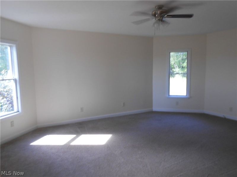 15593 Franchester Road, Burbank, OH 44214 Photo 10