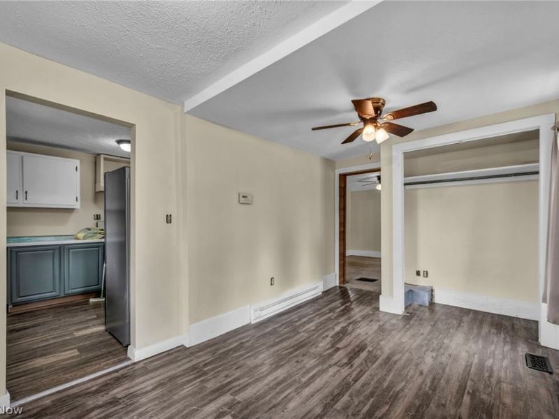 15593 Franchester Road, Burbank, OH 44214 Photo 12