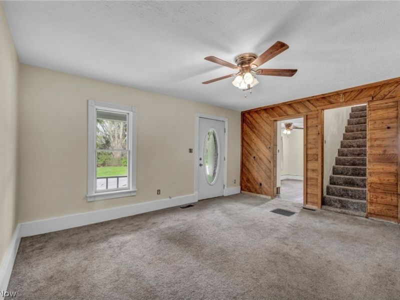 15593 Franchester Road, Burbank, OH 44214 Photo 6