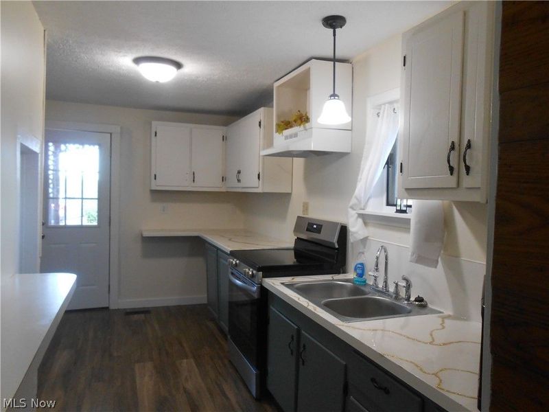 15593 Franchester Road, Burbank, OH 44214 Photo 6
