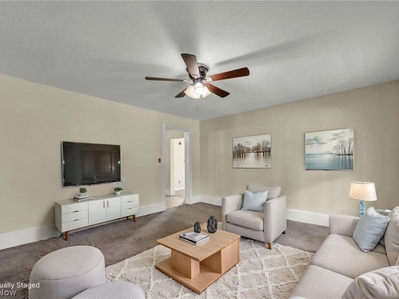 15593 Franchester Road, Burbank, OH 44214 Photo 7