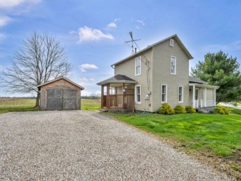 15593 Franchester Road, Burbank, OH 44214 Photo 8