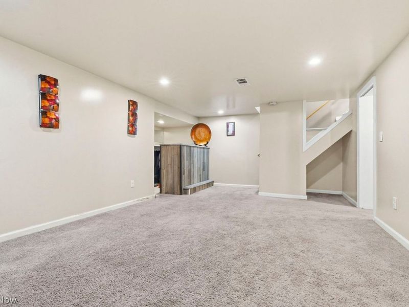 693 Quilliams Road, South Euclid, OH 44121 Photo 3