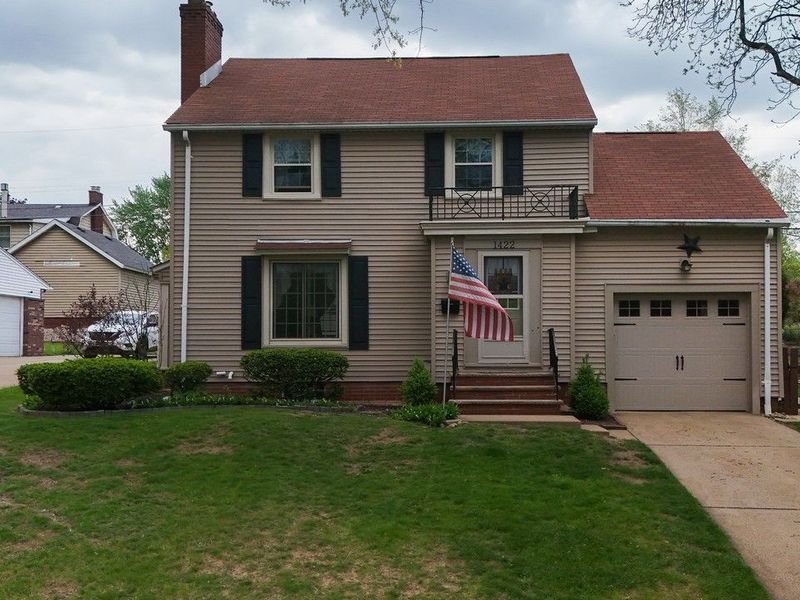 1422 Monument Road NW, Canton, OH 44703 Photo 1