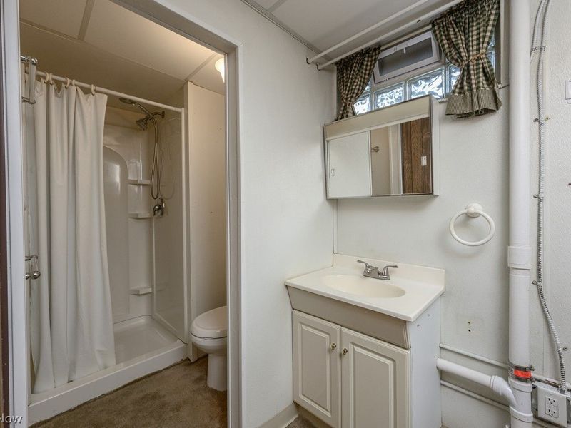 1422 Monument Road NW, Canton, OH 44703 Photo 21