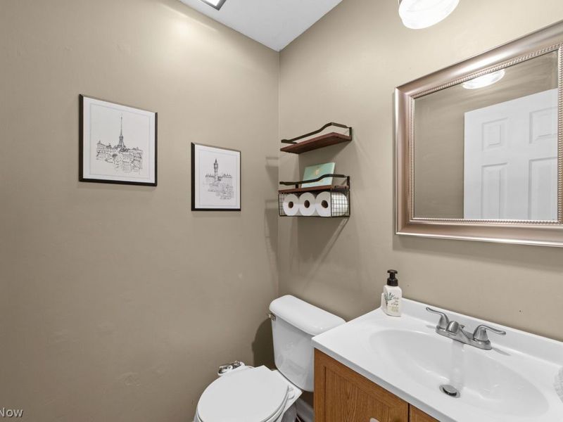 122 Lakeview Drive, Avon Lake, OH 44012 Photo 11