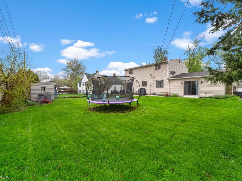 122 Lakeview Drive, Avon Lake, OH 44012 Photo 32