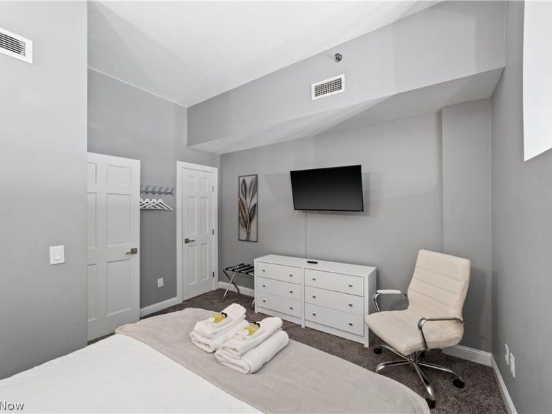 408 W Saint Clair Avenue, Unit 205, Cleveland, OH 44113 Photo 13