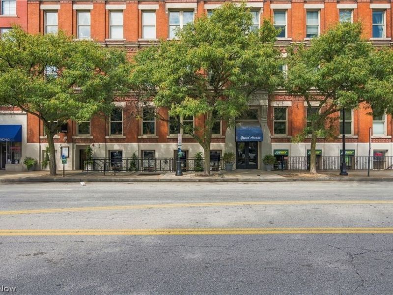 408 W Saint Clair Avenue, Unit 205, Cleveland, OH 44113 Photo 3