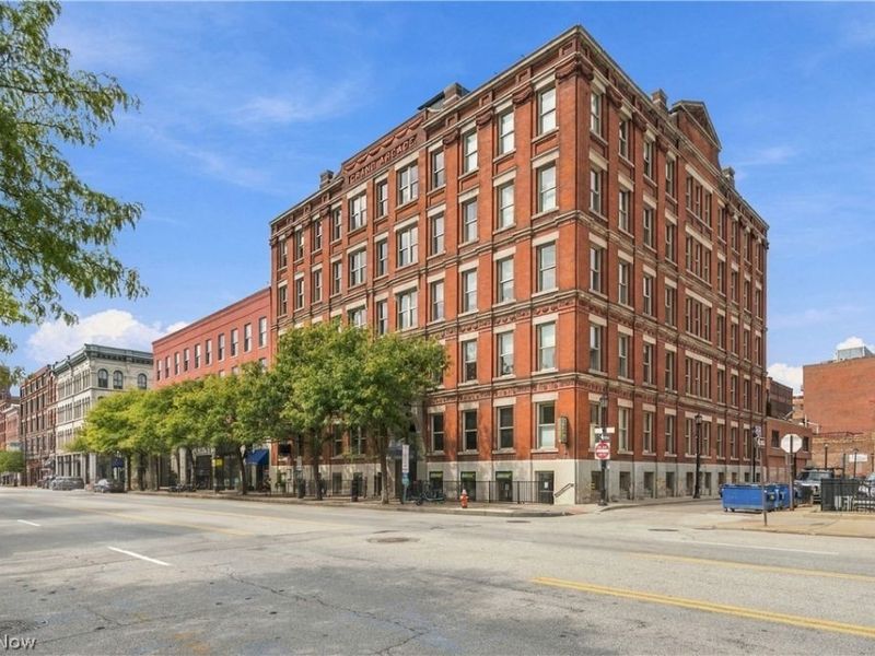 408 W Saint Clair Avenue, Unit 305, Cleveland, OH 44113 Photo 1