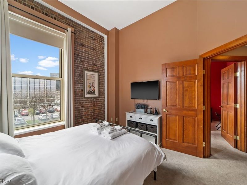 408 W Saint Clair Avenue, Unit 305, Cleveland, OH 44113 Photo 12