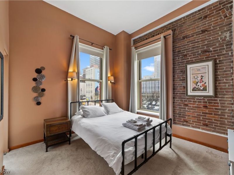 408 W Saint Clair Avenue, Unit 305, Cleveland, OH 44113 Photo 16