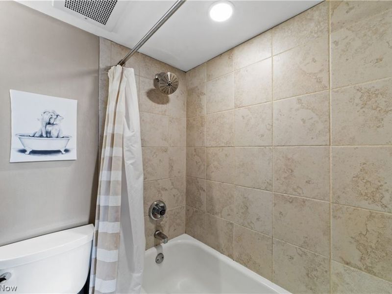 408 W Saint Clair Avenue, Unit 305, Cleveland, OH 44113 Photo 17