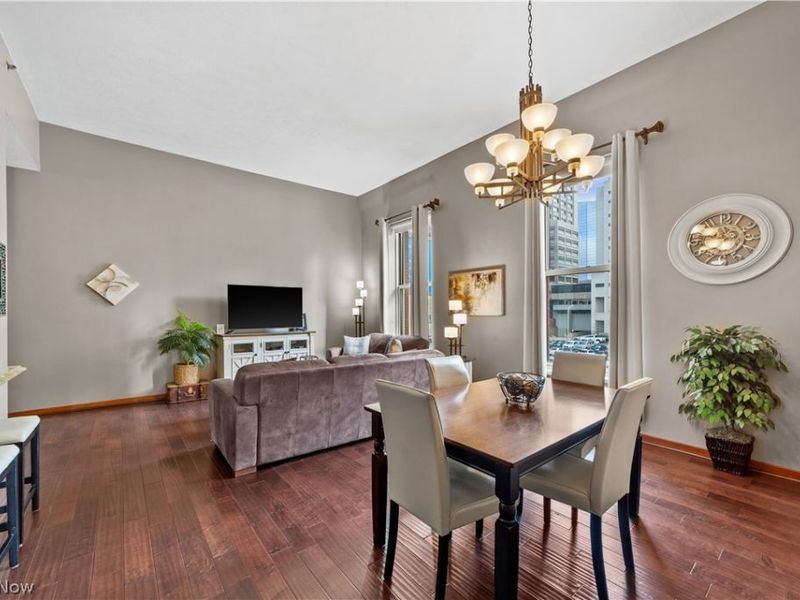 408 W Saint Clair Avenue, Unit 305, Cleveland, OH 44113 Photo 5