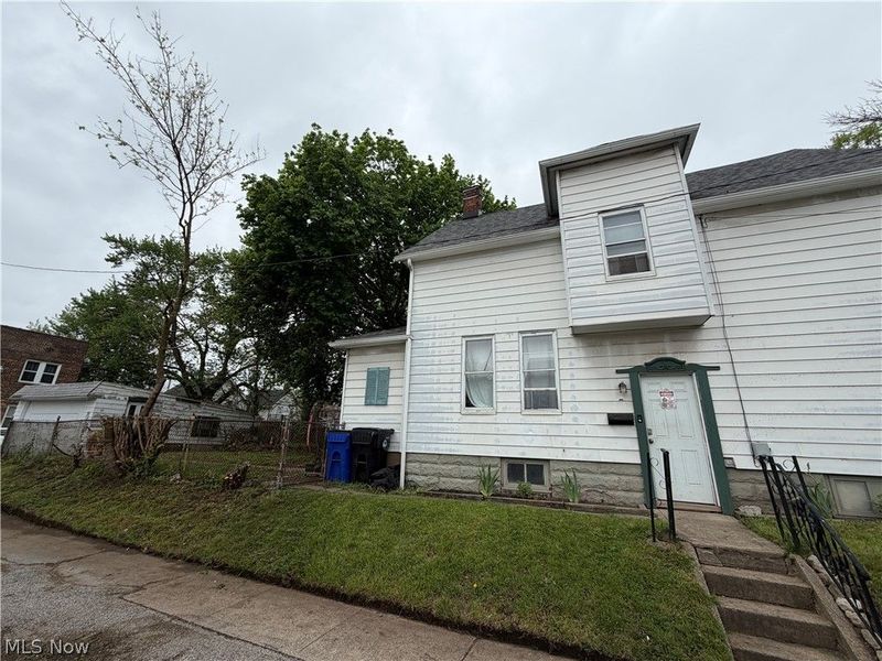 2801 Tampa Avenue, Cleveland, OH 44109 Photo 11