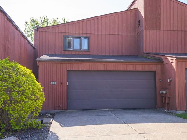 32769 Willowbrook Lane , North Ridgeville, OH 44039