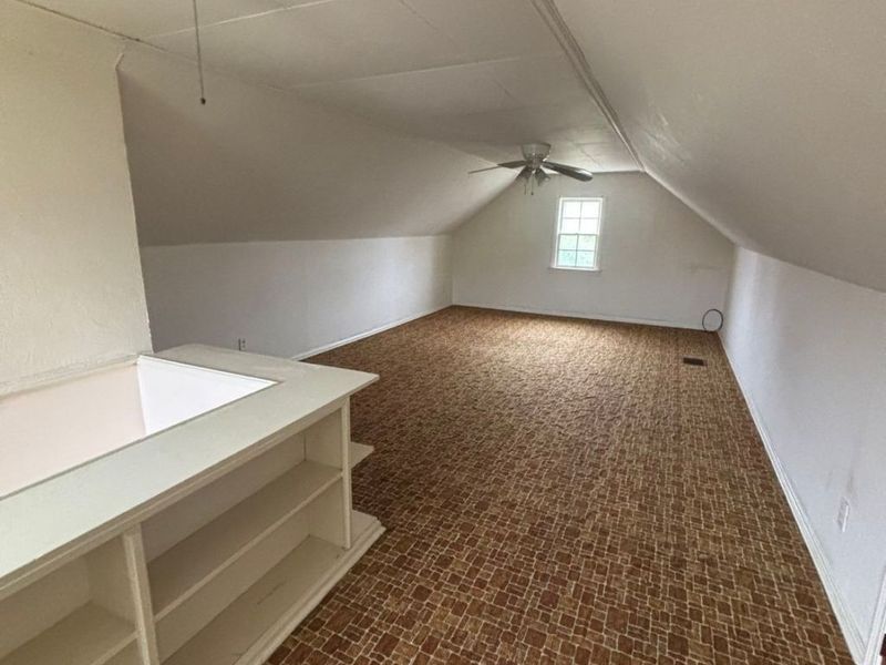 10917 Governor Avenue, Cleveland, OH 44111 Photo 10