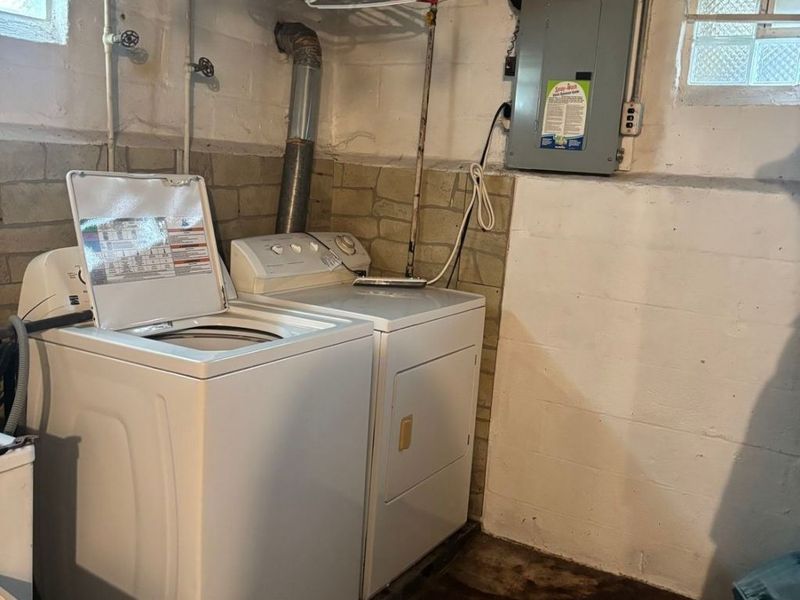 10917 Governor Avenue, Cleveland, OH 44111 Photo 15