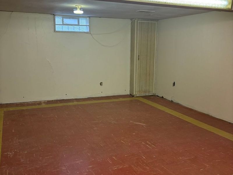 10917 Governor Avenue, Cleveland, OH 44111 Photo 16