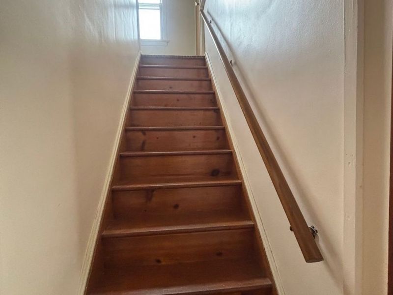 10917 Governor Avenue, Cleveland, OH 44111 Photo 9