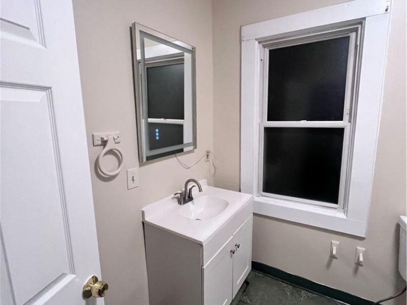 7516 Bancroft Avenue, Cleveland, OH 44105 Photo 4