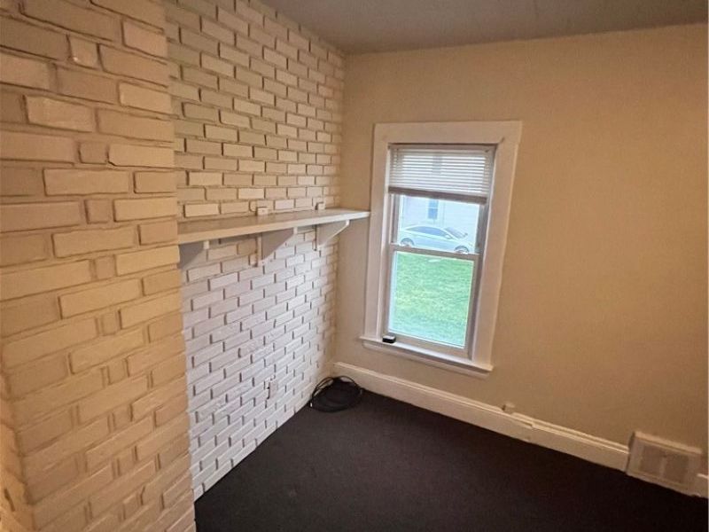 7516 Bancroft Avenue, Cleveland, OH 44105 Photo 9