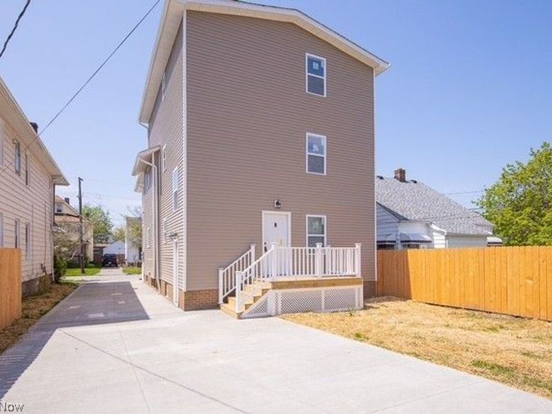 3599 W 102nd Street, Cleveland, OH 44111 Photo 13