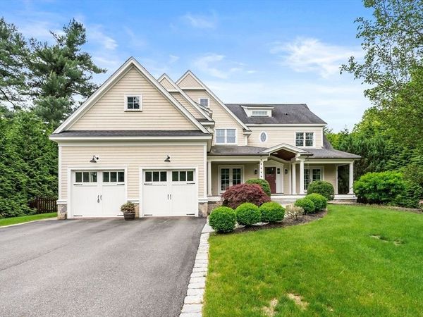 12 Haven St, Dover, MA 02030