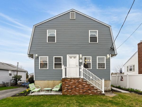 75 Pilgrim Ave, Wareham, MA 02571