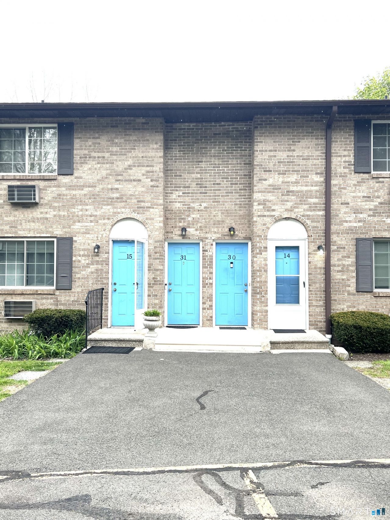 35 Mountain Village, Unit 30, Waterbury, CT 06706 Main Photo